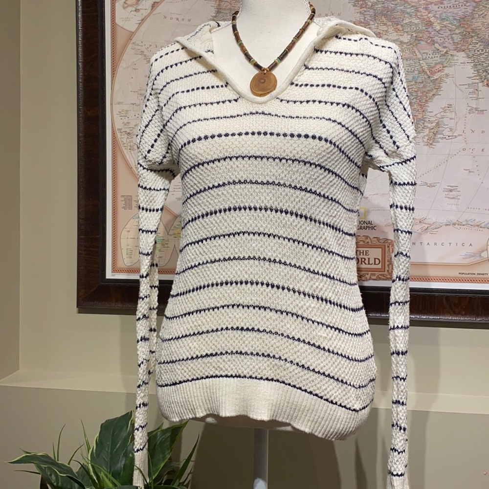 GAP Knit Hoodie - Picture 1 of 16